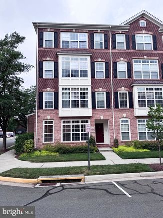 Residences At L - 19295 Harlow Square LEESBURG, VA Townhouse Active - Photo 1 of 18. Opens carousel modal