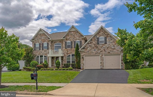 2115 Sundrum Place NE LEESBURG, VA House Active - Photo 1 of 34. Opens carousel modal