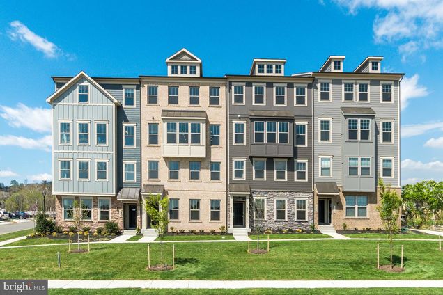 1007 Inferno Terrace SE