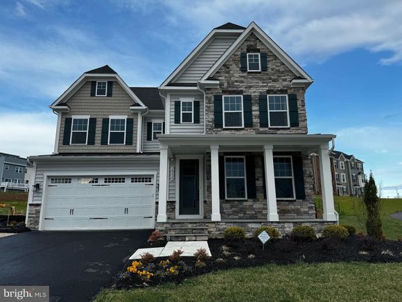 19420 Tuscarora Crossing Drive LEESBURG, VA House Active - Photo 1 of 58. Opens carousel modal