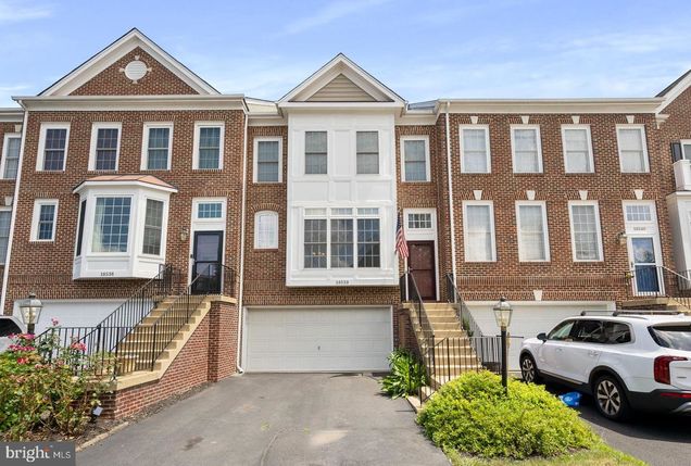 18538 Pineview Square LEESBURG, VA Townhouse Active - Photo 1 of 45. Opens carousel modal