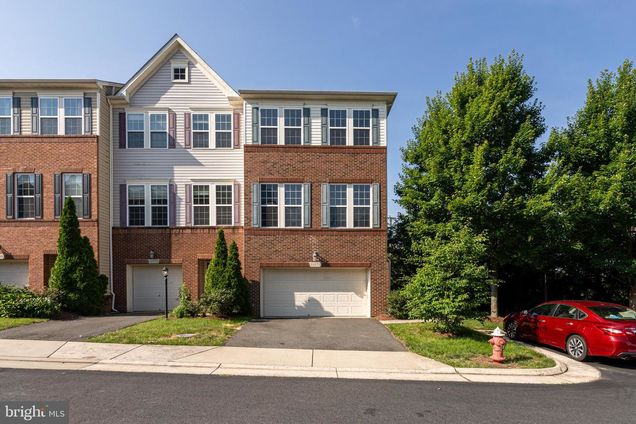 22571 Highcroft Terrace BRAMBLETON, VA Townhouse Active - Photo 1 of 34. Opens carousel modal