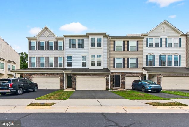 41901 Diamondleaf Terrace ALDIE, VA Townhouse Active - Photo 1 of 54. Opens carousel modal