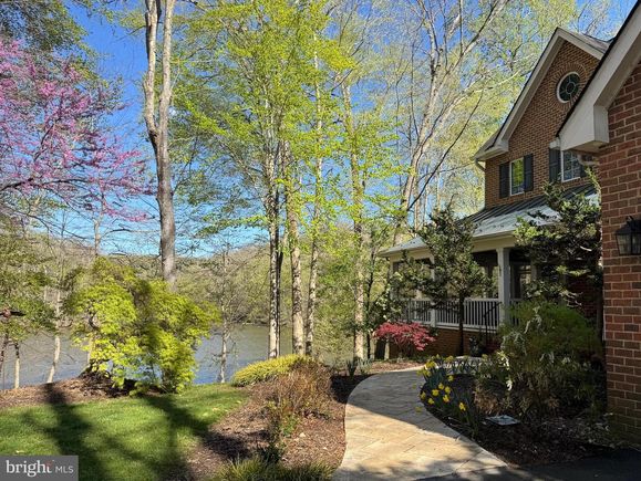 6031 Lady Slipper Lane