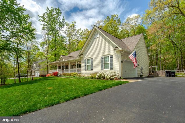 6812 Lochmere Drive MANASSAS, VA House Sold - Photo 1 of 67. Opens carousel modal