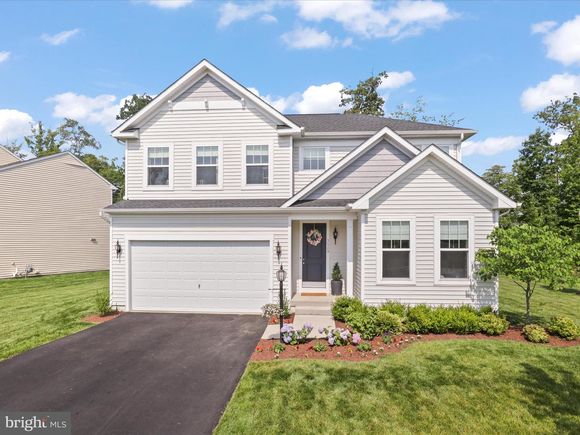 3529 Shandor Road WOODBRIDGE, VA House Active - Photo 1 of 57. Opens carousel modal