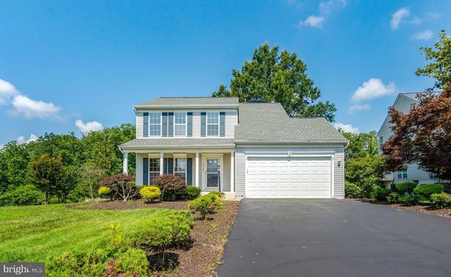 15540 Wigeon Way WOODBRIDGE, VA House Active - Photo 1 of 39. Opens carousel modal