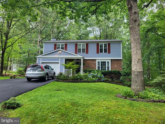 13805 Cynthia Court MANASSAS, VA House Active - Photo 1 of 8. Opens carousel modal