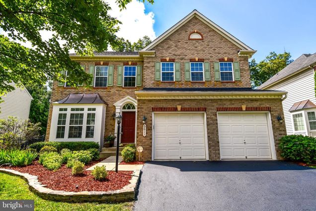 5611 Victory Loop MANASSAS, VA House Active - Photo 1 of 72. Opens carousel modal