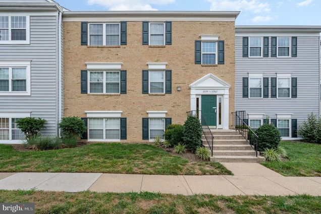12205 Chaucer Lane Unit 12205 WOODBRIDGE, VA Condo Active - Photo 1 of 17. Opens carousel modal