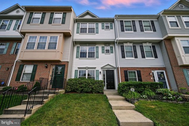3629 Sherbrooke Circle WOODBRIDGE, VA Condo Active - Photo 1 of 25. Opens carousel modal