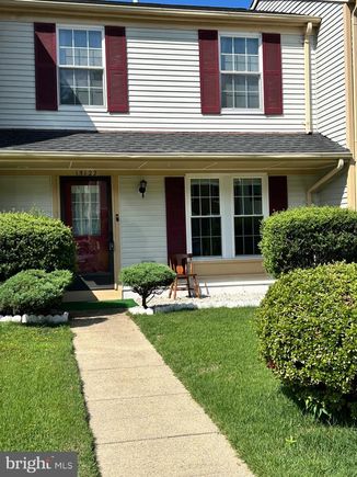 15122 Arum Place WOODBRIDGE, VA Townhouse Active - Photo 1 of 26. Opens carousel modal