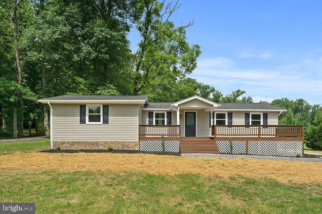 11220 Piedmont Drive FREDERICKSBURG, VA House Active - Photo 1 of 33. Opens carousel modal