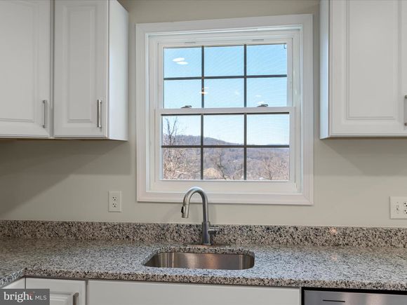 32 Granny Smith Road LINDEN, VA House Sold - Photo 1 of 33. Opens carousel modal