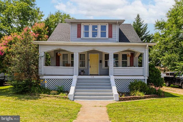 518 Warren Avenue FRONT ROYAL, VA House Active - Photo 1 of 26. Opens carousel modal