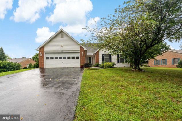 75 Yale Lane FALLING WATERS, WV House Active - Photo 1 of 40. Opens carousel modal