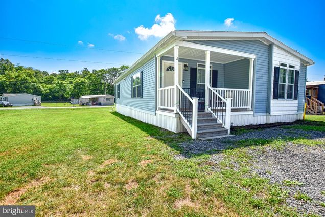 31 Gail Drive MARTINSBURG, WV House Active - Photo 1 of 14. Opens carousel modal