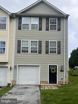 206 Ann Street
