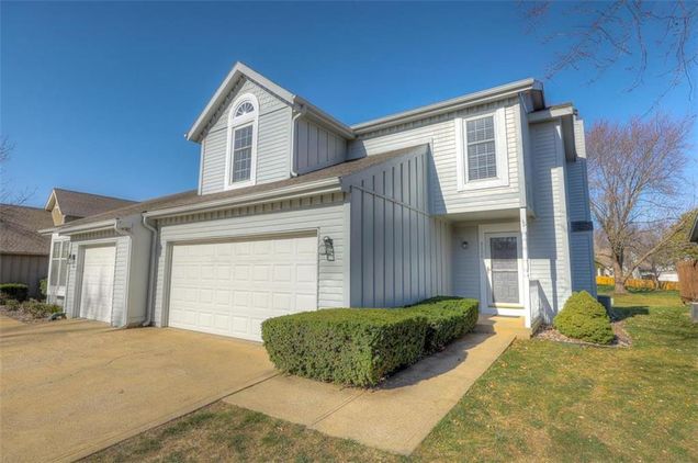 9206 W 121st Terrace Overland Park, KS Townhouse Sold - Photo 1 of 31. Opens carousel modal
