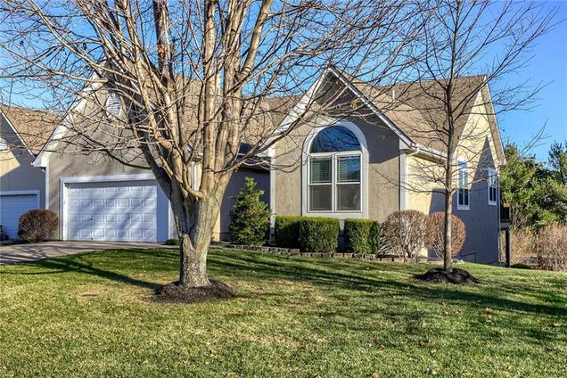 913 SW Corine Court Lee's Summit, MO House Sold - Photo 1 of 34. Opens carousel modal