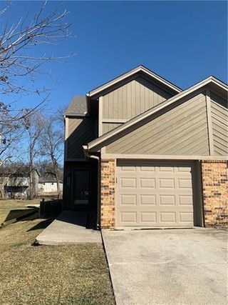 262 SW Pinetree Lane