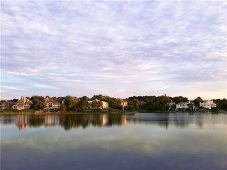605 NE Shoreline Drive