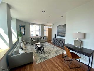 909 Walnut Street Unit 707