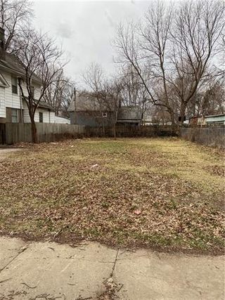 116 S Jackson Avenue