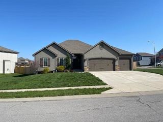 4008 NE 90 Terrace