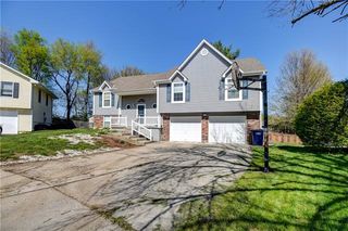 2005 NE Springbrook Court