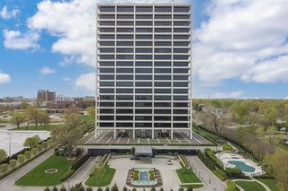 700 W 31st Street Unit 306