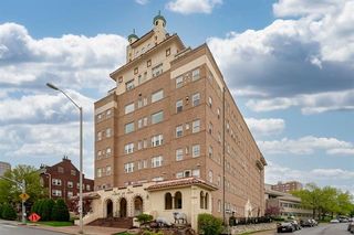 4555 Main Street Unit 407
