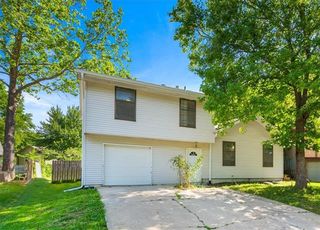 2130 E Arrowhead Circle