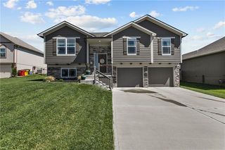 1310 NW Brentwood Drive