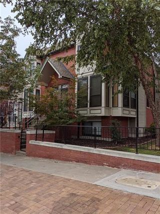 451 W 10th Street