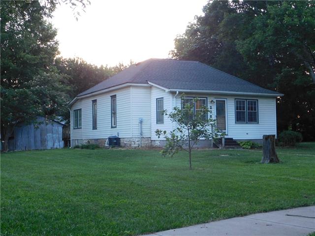206 Walnut St  