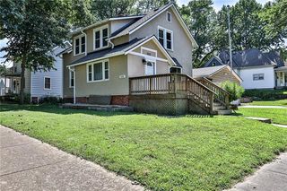 1102 S Noyes Boulevard