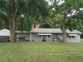 7413 N Troost Avenue