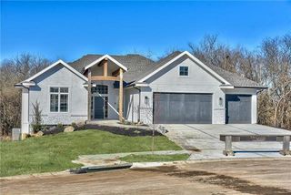 2412 W 179th Street