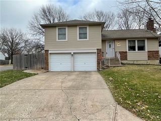 1400 S Apache Lane