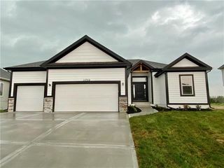 4011 NE 79th Terrace