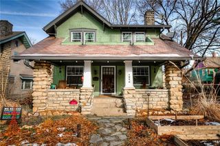 1216 W 38th Street