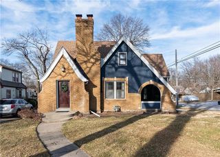 1100 W 77th Terrace
