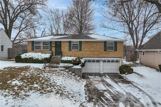 1004 NE 42nd Terrace