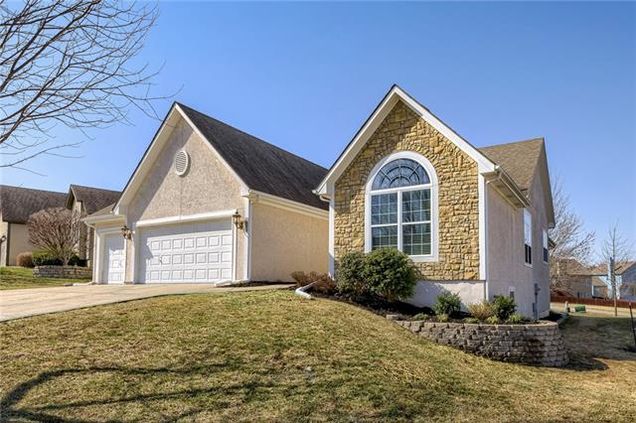 912 SW Sara Circle Lee's Summit, MO House Sold - Photo 1 of 35. Opens carousel modal
