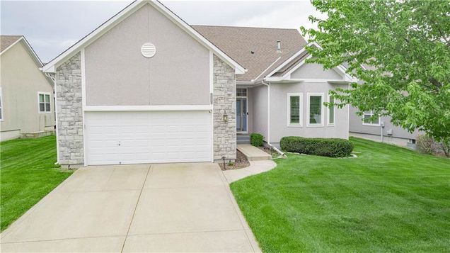 916 SW Lauren Court SW Lee's Summit, MO House Sold - Photo 1 of 32. Opens carousel modal