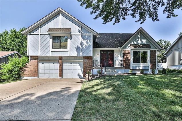 801 NW 19th Street Blue Springs, MO House Sold - Photo 1 of 34. Opens carousel modal