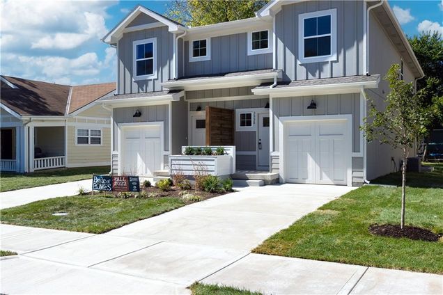 3313 Virginia Avenue Kansas City, MO Townhouse Sold - Photo 1 of 34. Opens carousel modal