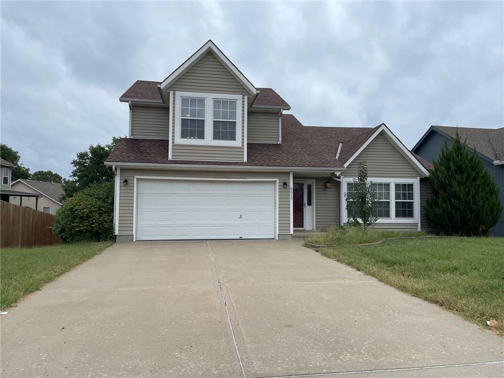 8515 N Robinhood Ave