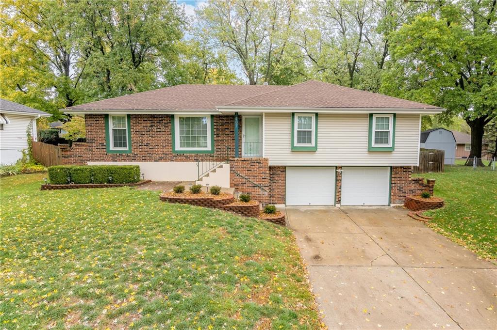 3807 NE Woods Ct  